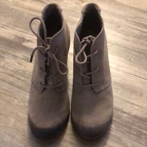 Tom’s Women’s Size 8 Suede Block Bootie